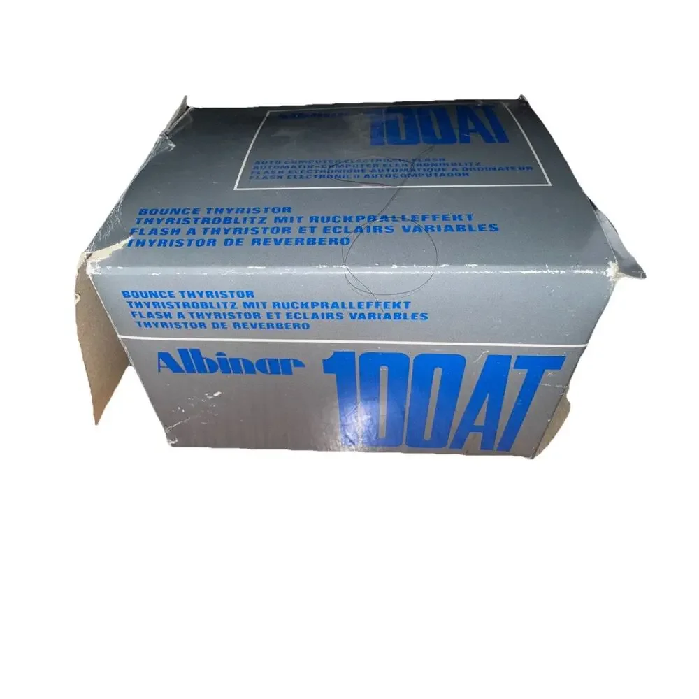 Albinar 100AT Thyristor Automatic Flash w/ Bounce Device GN30ASA 100 Never Used